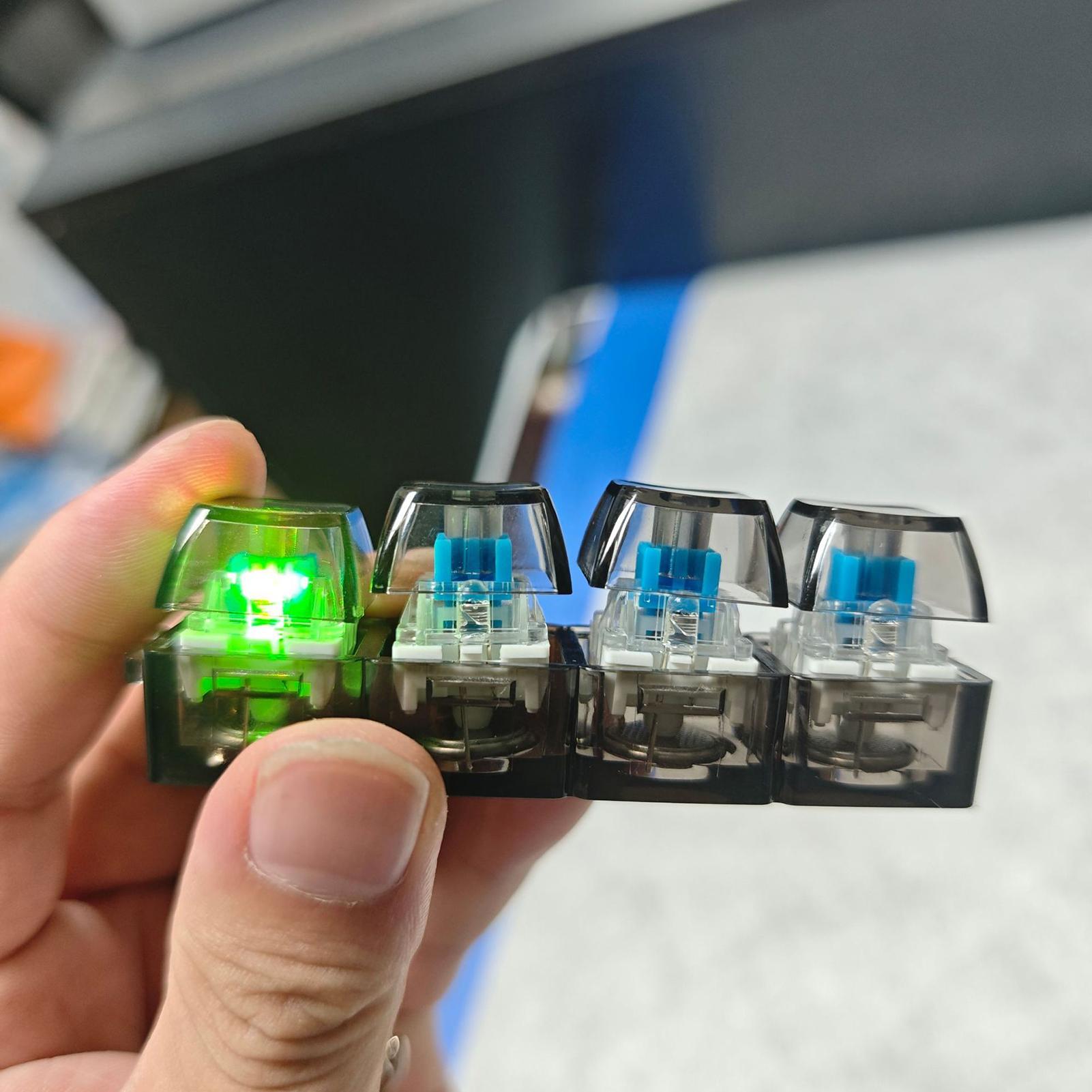 Fidget Keyboard Stress Relief  - Mechanical Switch Tester のレビューと価格