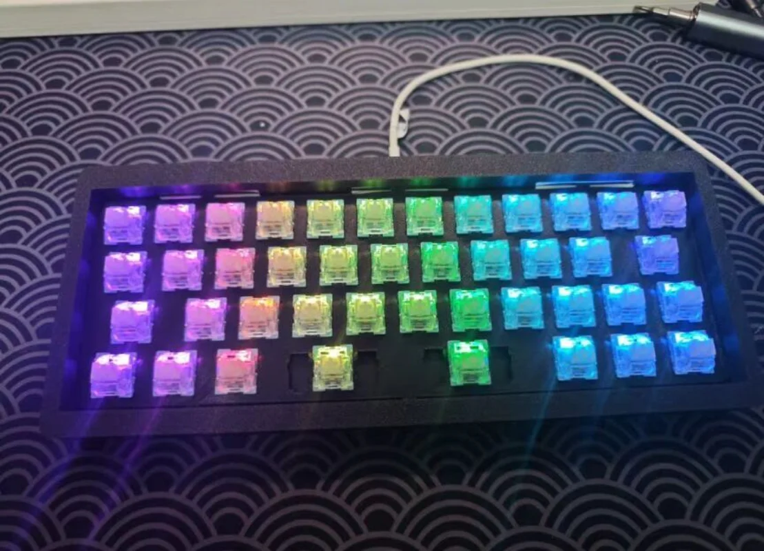 40% Plank Mini Keyboard Kit Wi - Gaming Keyboard Bundle のレビューと価格