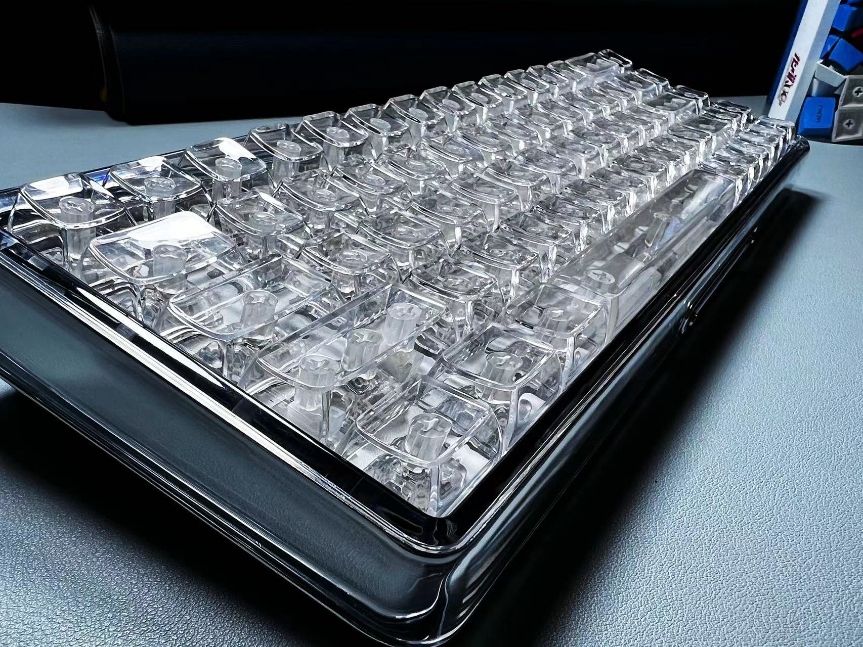 132 Keys Crystal Transparent K - Keyboard Gaming Transparent のレビューと価格