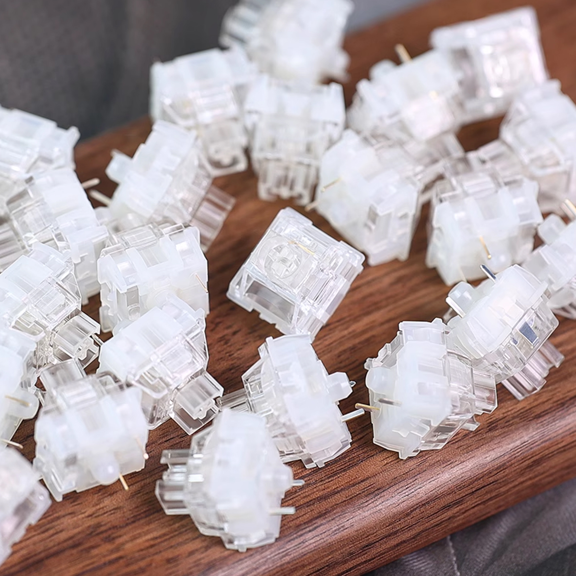 TTC Frozen Switch V2 Mechanica - Keyboard Gaming Transparent のレビューと価格