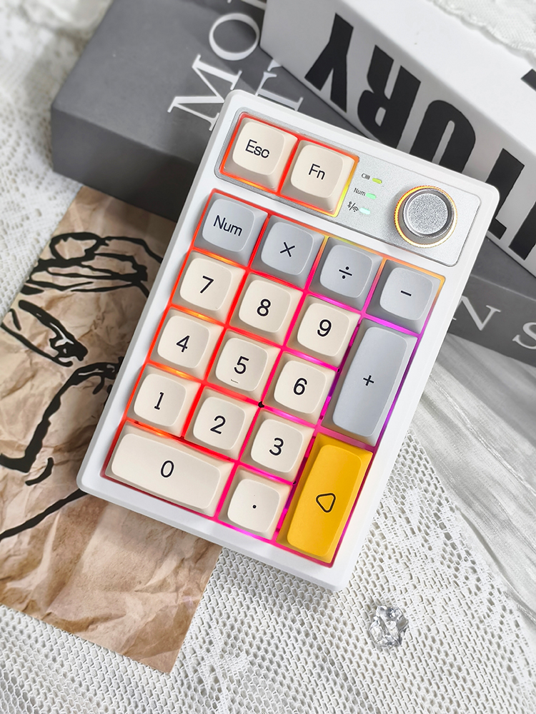 Tri modes Bluetooth KEYCOOL pr - Gaming Keyboard No Number Pad のレビューと価格