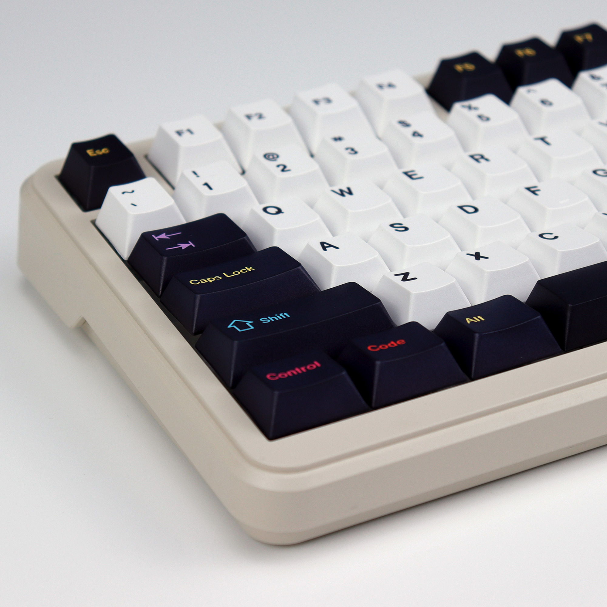 KBDiy GMK Colorchrome Keycaps  - Gaming Keyboard No Number Pad のレビューと価格