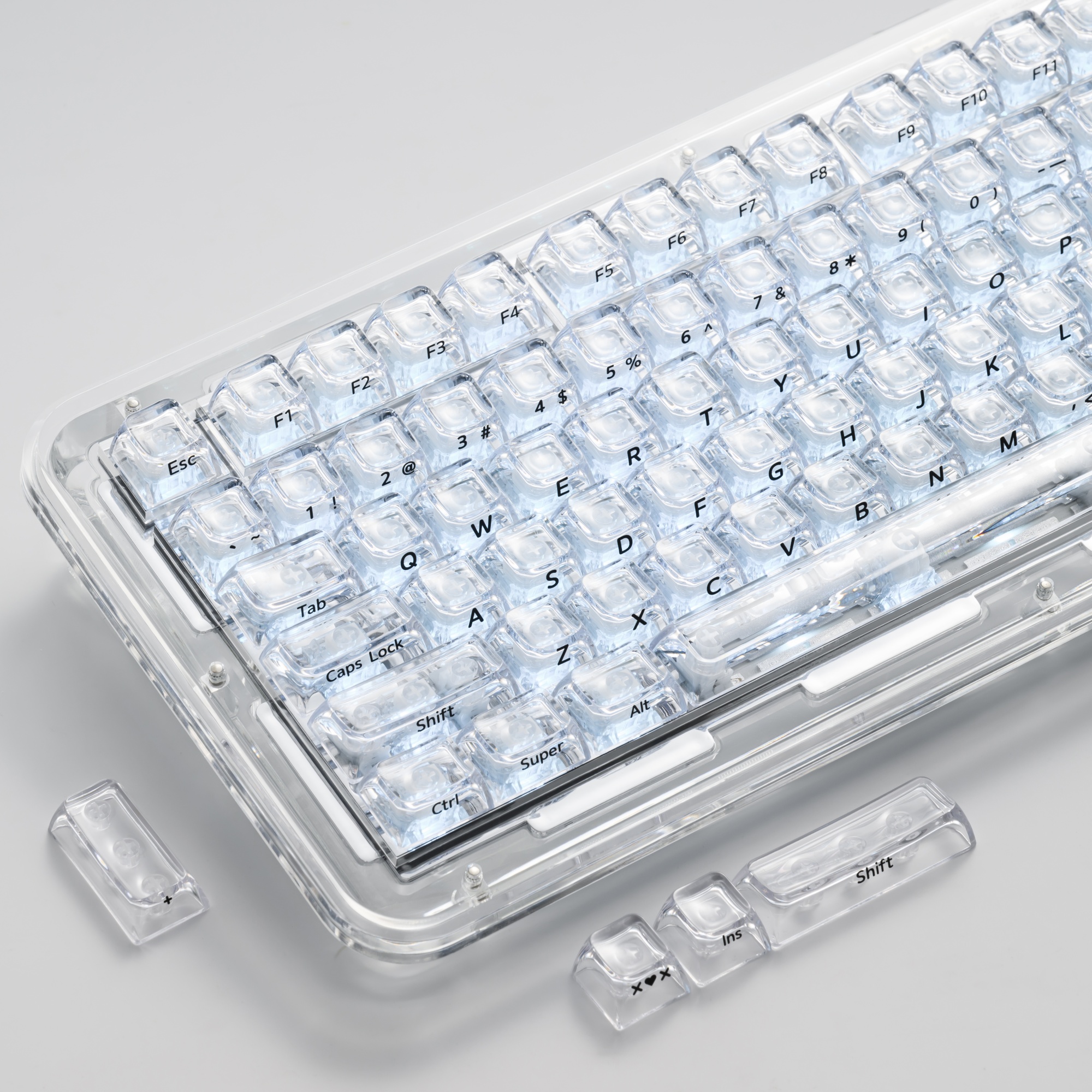XVX Crystal Transparent SA Pro - Keyboard Gaming Transparent のレビューと価格