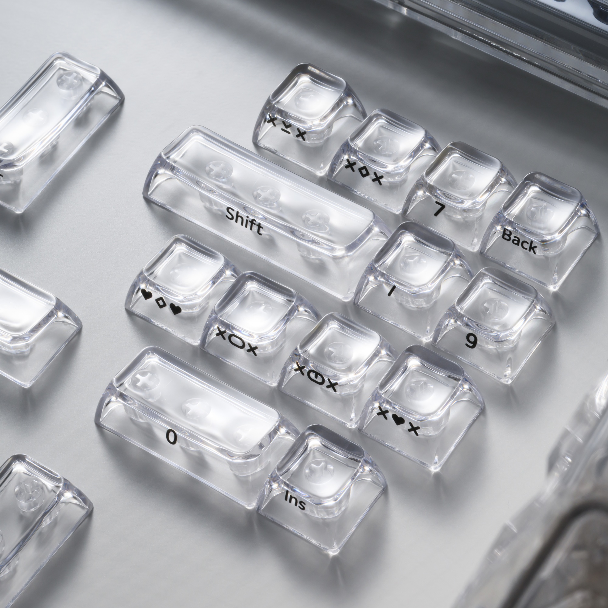XVX Crystal Transparent SA Pro - Keyboard Gaming Transparent のレビューと価格