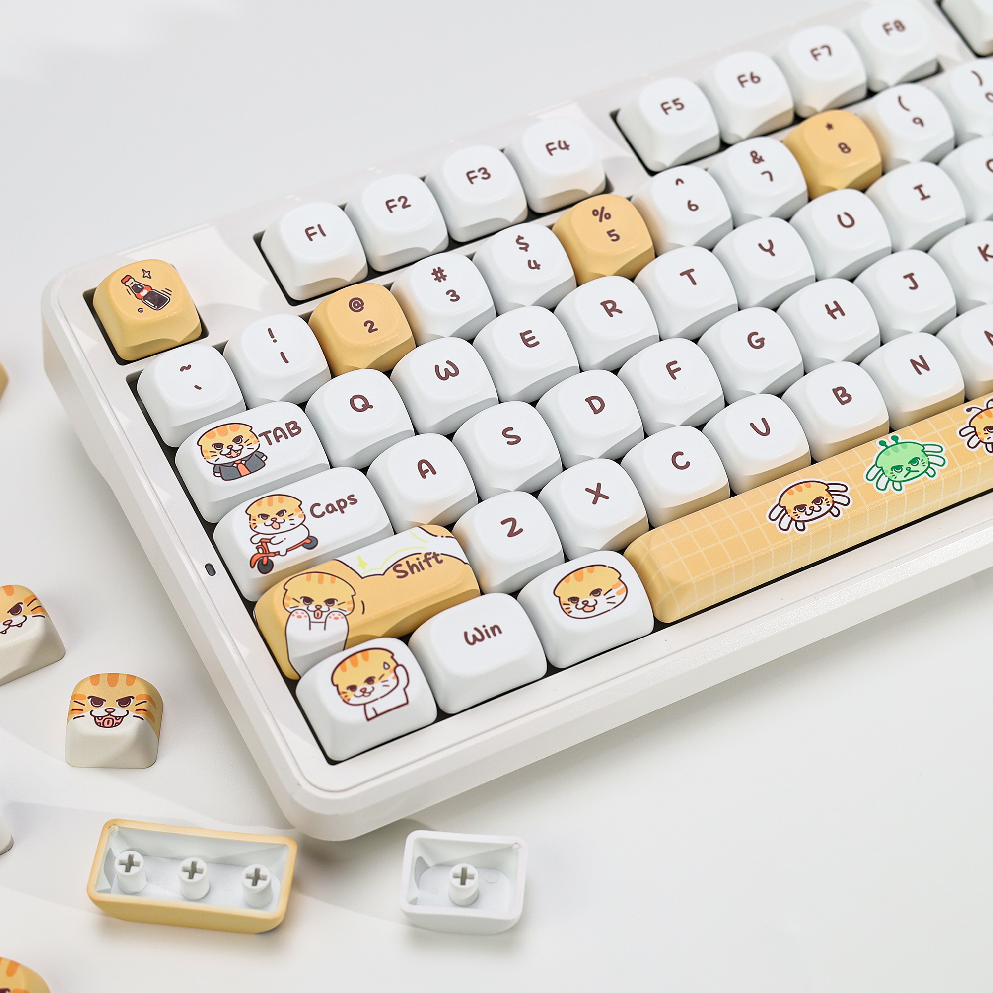 KBDiy Cute Bad Cat Theme Keyca - Gaming Keyboard No Number Pad のレビューと価格